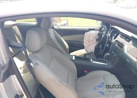 2013 Ford Mustang V6 из США, поврежденный, VIN 1ZVBP8AM2D5203675